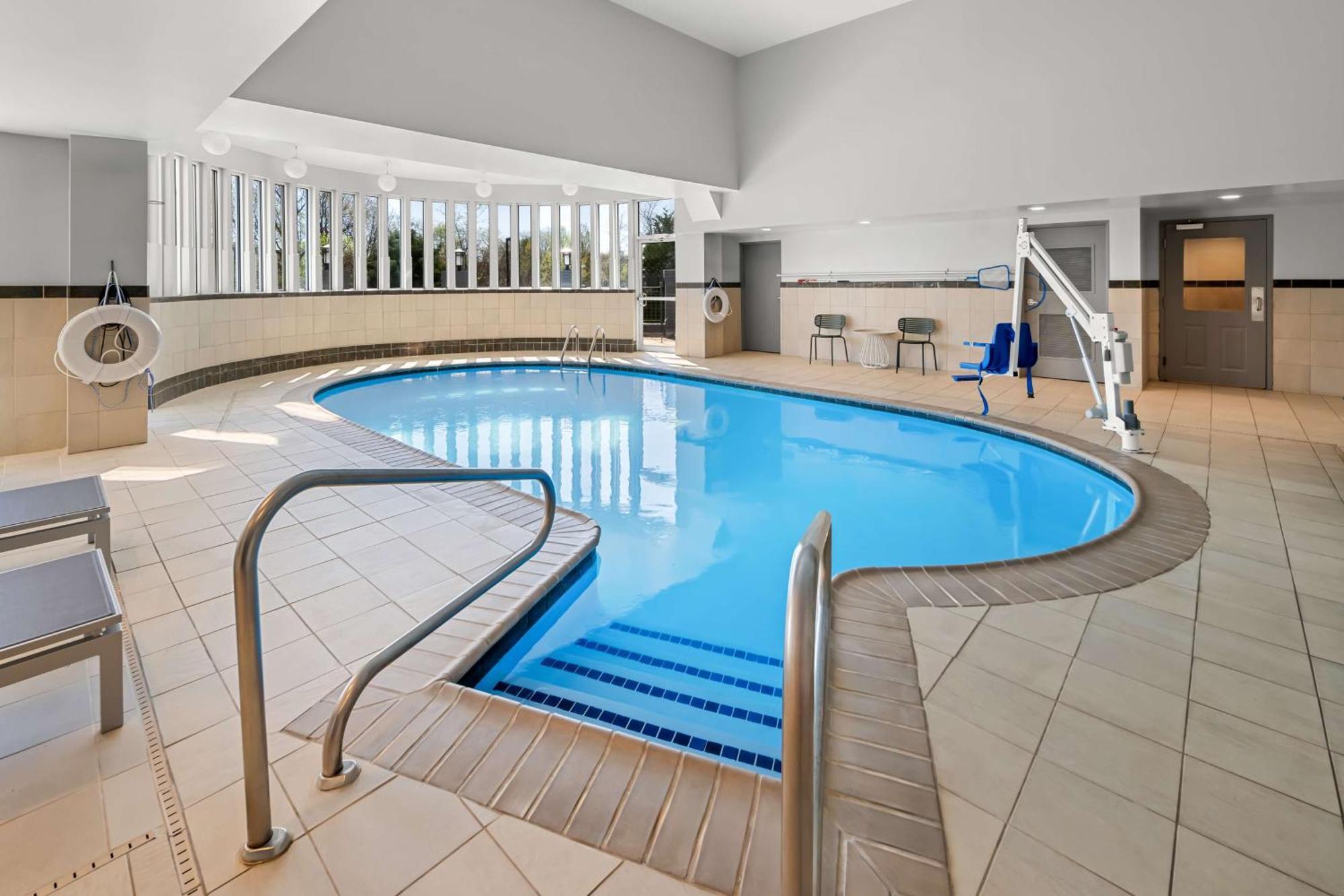 Spark By Hilton Woodbridge Exterior foto